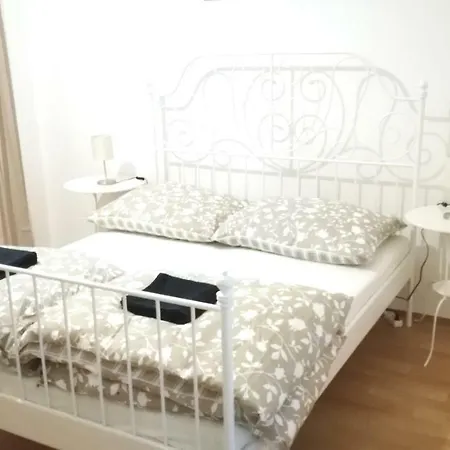 Downtown Zoe Apartamento Bratislava